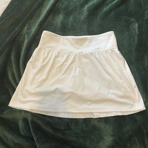 Gap white tennis skirt size medium